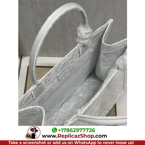 Dior Book Tote Medium 36cm - Image 9