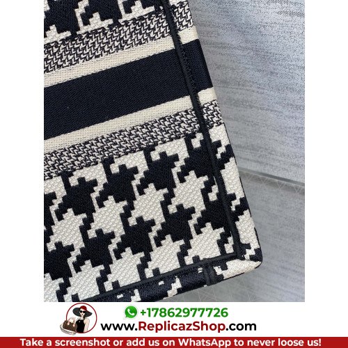 Dior Book Tote Small 26.5cm - Image 6