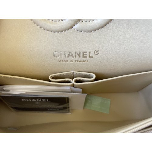 Chanel Flap Bag 23cm (Small) - Image 10