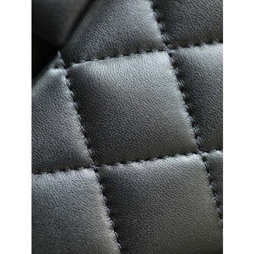 Chanel Flap Bag 23cm (Small) - Image 4