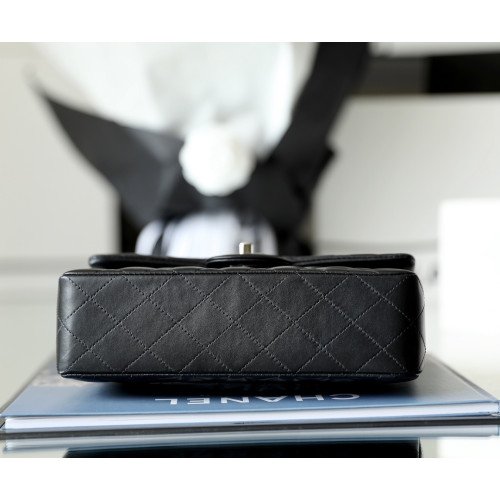 Chanel Flap Bag 23cm (Small) - Image 2