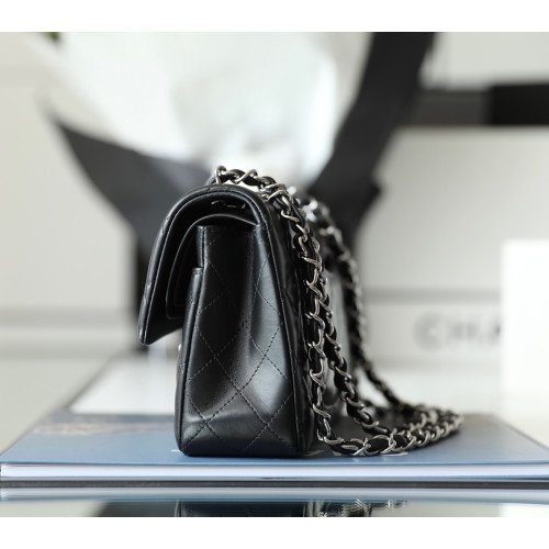 Chanel Flap Bag 23cm (Small) - Image 10