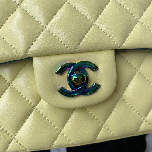 Chanel Flap Bag 23cm (Small) - Image 5