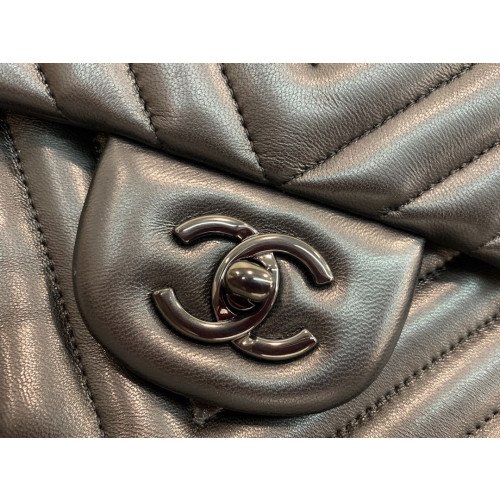 Chanel Flap Bag 30cm (Jumbo) - Image 8