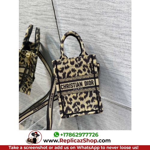 Dior Mini Phone Bag 13cm - Image 4