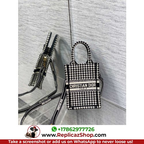 Dior Mini Phone Bag 13cm - Image 3