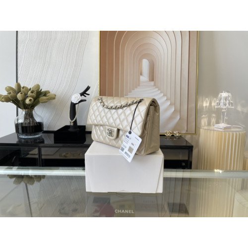 Chanel Flap Bag 25cm (Medium) - Image 4