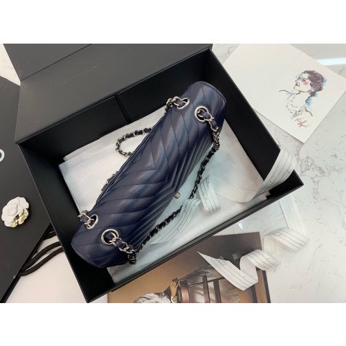 Chanel Flap Bag 25cm (Medium) - Image 6