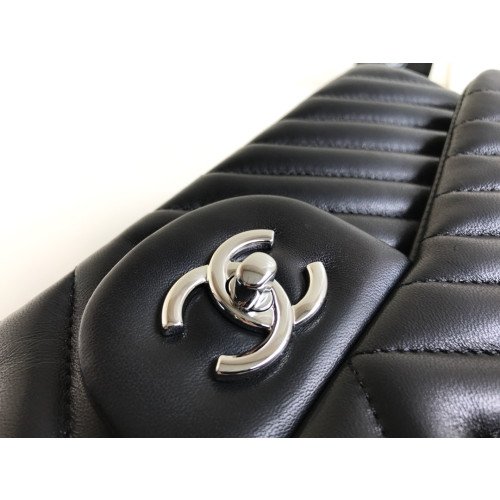 Chanel Flap Bag 30cm (Jumbo) - Image 5