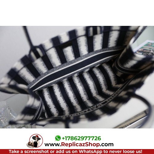 Dior Book Tote Large 42cm - Image 4