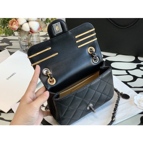 Chanel Flap Bag 20cm (Mini) - Image 2