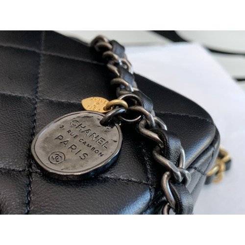 Chanel Flap Bag 20cm (Mini) - Image 9