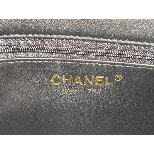 Chanel Flap Bag 20cm (Mini) - Image 5