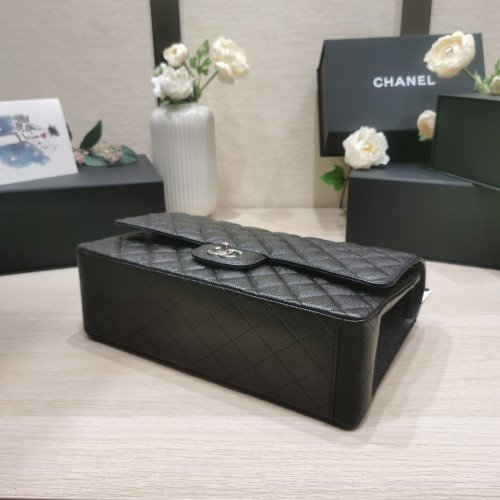 Chanel Flap Bag 33cm (Maxi) - Image 8
