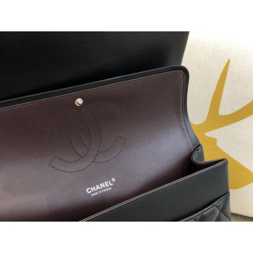 Chanel Flap Bag 33cm (Maxi) - Image 7