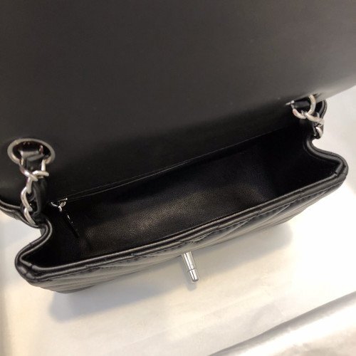 Chanel Flap Bag 17cm (Mini) - Image 2