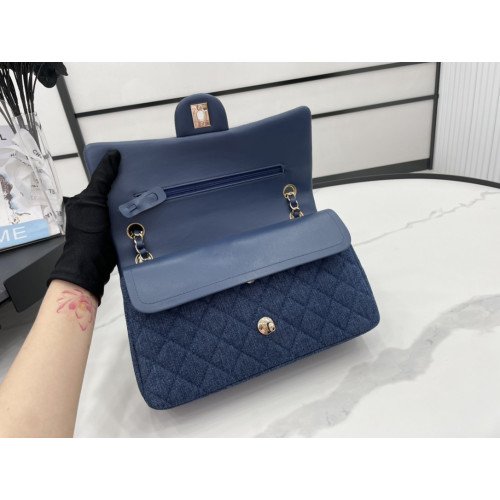 Chanel Flap Bag 25cm (Medium) - Image 8