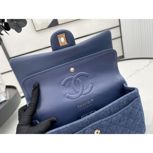 Chanel Flap Bag 25cm (Medium) - Image 9