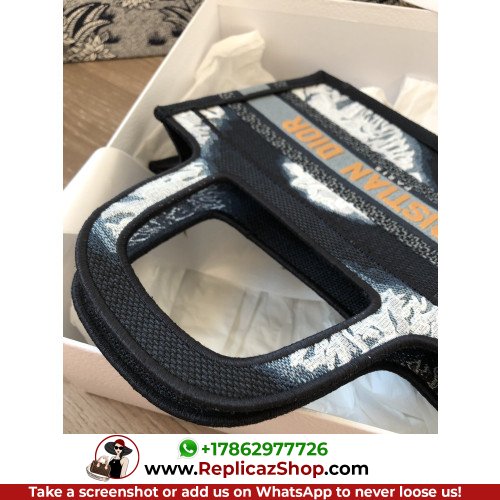 Dior Book Tote Mini 22.5cm - Image 3