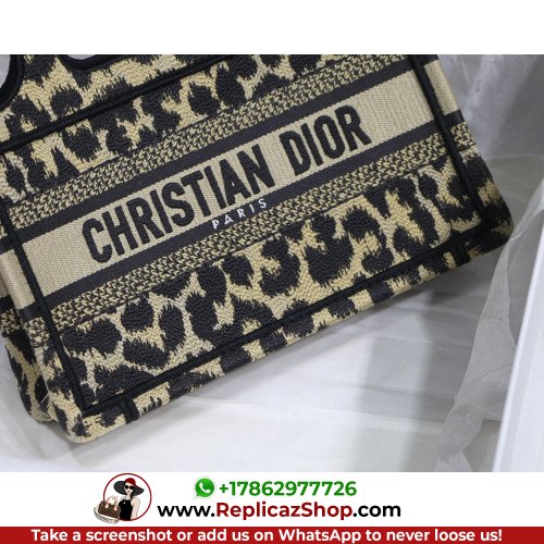 Dior Book Tote Mini 22.5cm - Image 2