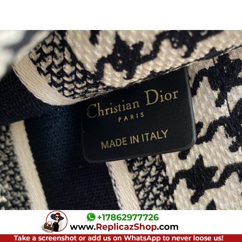 Dior Book Tote Mini 22.5cm - Image 2