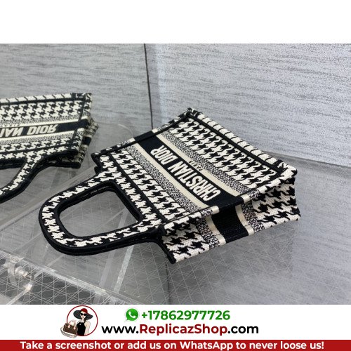 Dior Book Tote Mini 22.5cm - Image 9