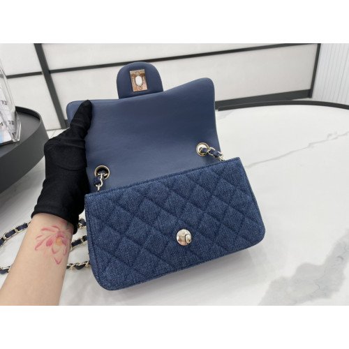 Chanel Flap Bag 20cm (Mini) - Image 3