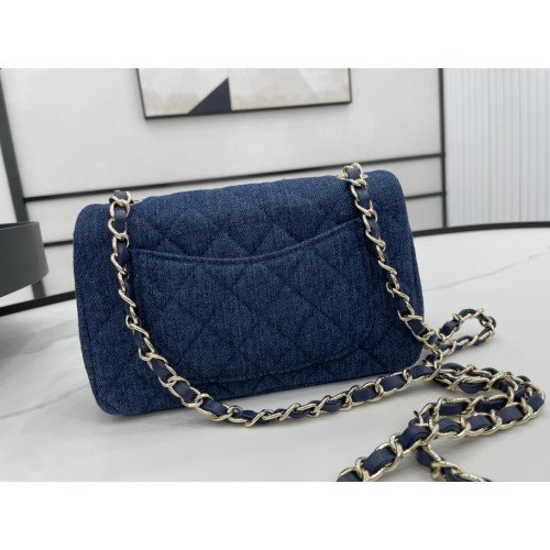 Chanel Flap Bag 20cm (Mini) - Image 9