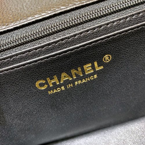 Chanel Flap Bag 20cm (Mini) - Image 4