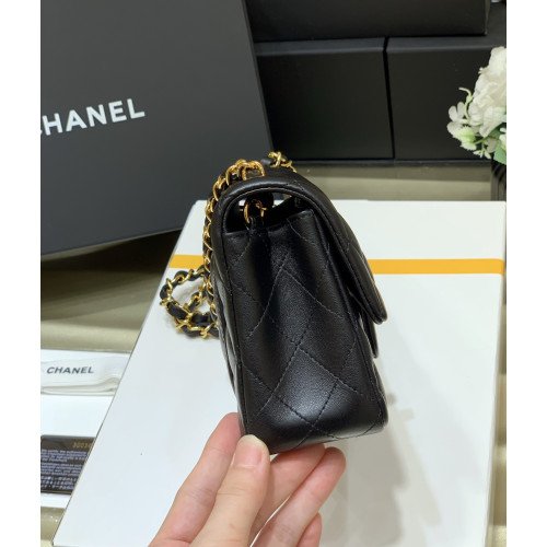Chanel Flap Bag 20cm (Mini) - Image 4