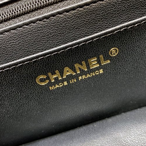 Chanel Flap Bag 20cm (Mini) - Image 6