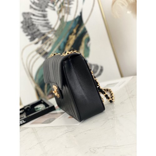 Chanel Flap Bag 30cm (Jumbo) - Image 4