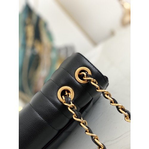 Chanel Flap Bag 30cm (Jumbo) - Image 6