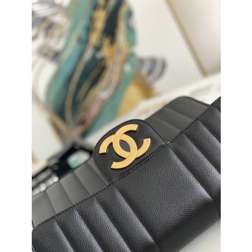 Chanel Flap Bag 30cm (Jumbo) - Image 7