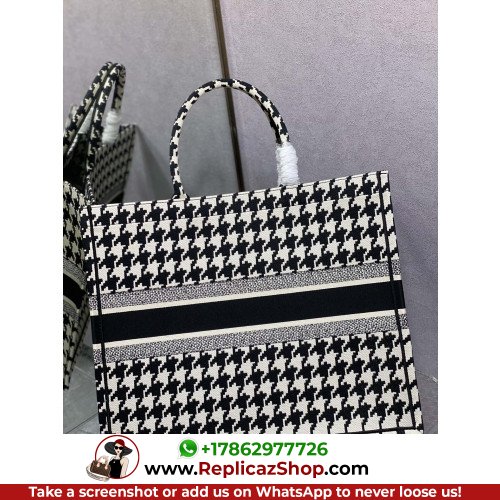 Dior Book Tote Large 42cm - Image 10
