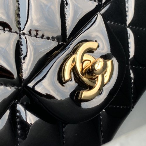 Chanel Flap Bag 17cm (Mini) - Image 2