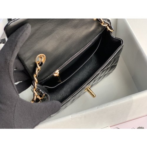 Chanel Flap Bag 17cm (Mini) - Image 10