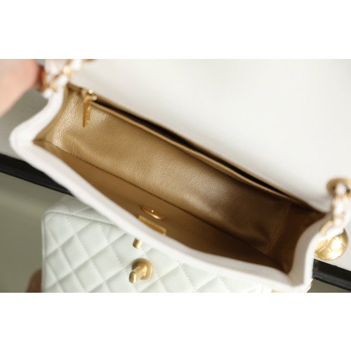 Chanel Flap Bag 20cm (Mini) - Image 9