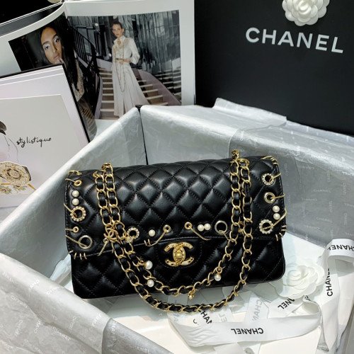 Chanel Flap Bag 25cm (Medium)