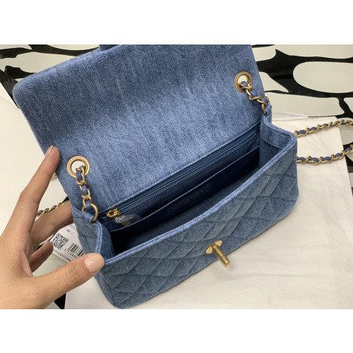 Chanel Flap Bag 20cm (Mini) - Image 6