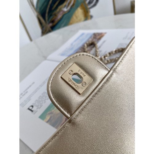 Chanel Flap Bag 20cm (Mini) - Image 10