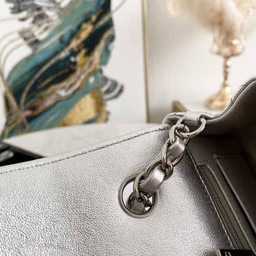 Chanel Flap Bag 20cm (Mini) - Image 9
