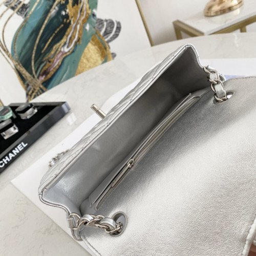 Chanel Flap Bag 20cm (Mini) - Image 10