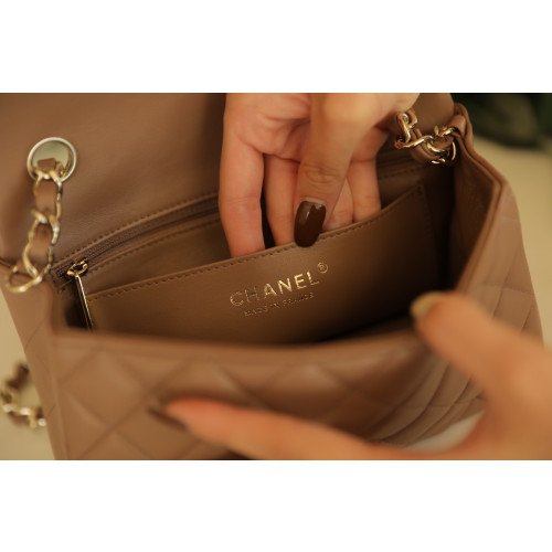 Chanel Flap Bag 20cm (Mini) - Image 2
