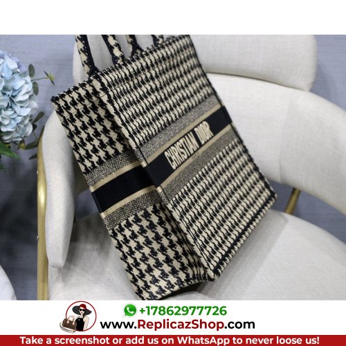 Dior Book Tote Large 42cm - Image 3