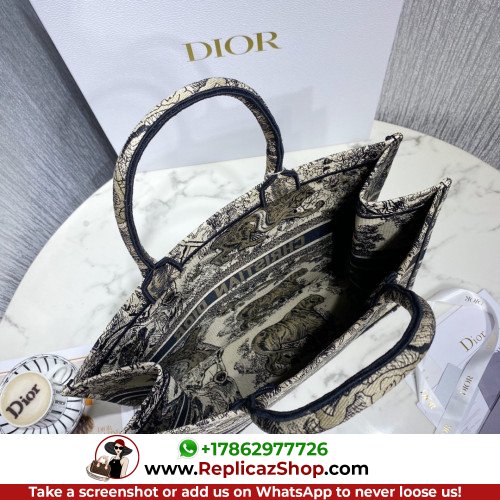Dior Book Tote Large 42cm - Image 3