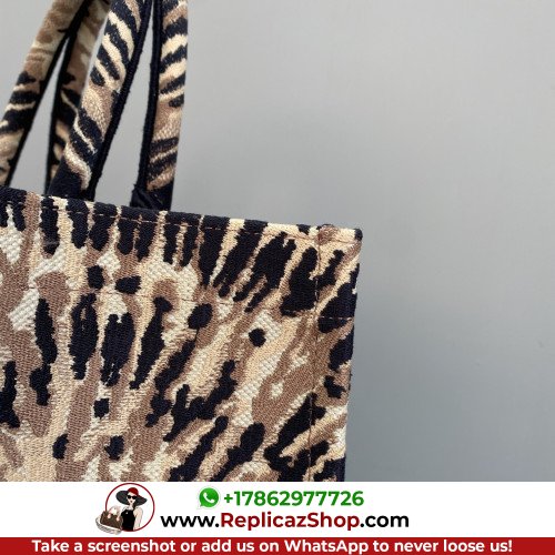 Dior Book Tote Large 42cm - Image 9