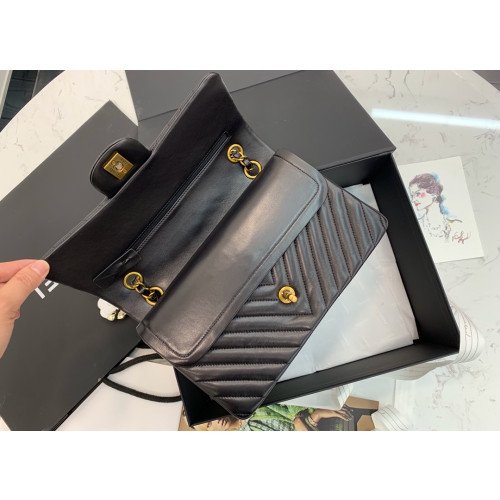 Chanel Flap Bag 25cm (Medium) - Image 2