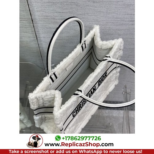 Dior Book Tote Medium 36cm - Image 10