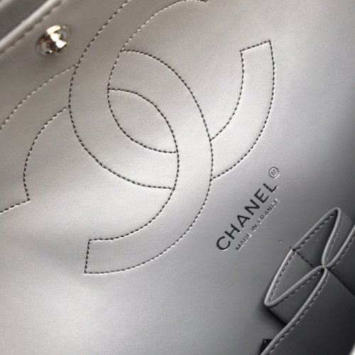 Chanel Flap Bag 30cm (Jumbo) - Image 4